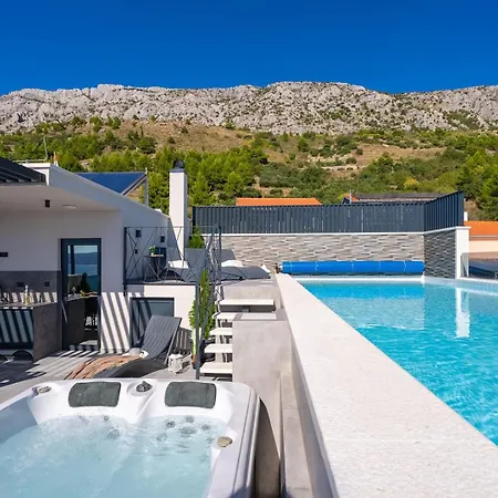 빌라 New Seaview Gabriel With Private Heated Pool And A Hot-tub *