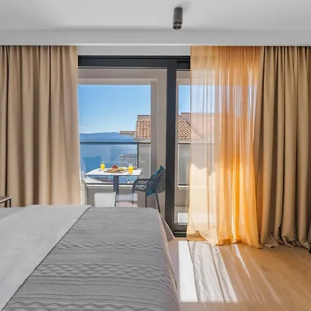 빌라 New Seaview Gabriel With Private Heated Pool And A Hot-tub